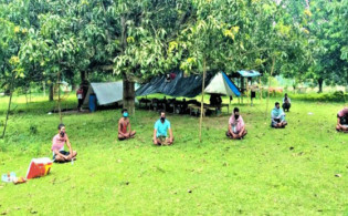শুধুমাত্র নিজেদের নয় গ্রামবাসীর কথা চিন্তা করে যে সিদ্ধান্ত নিলো এই ৯ যুবক