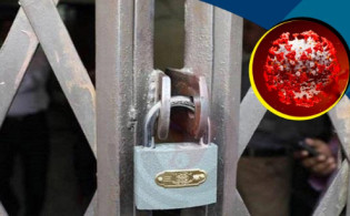 করোনায় মৃত্য ব্যক্তির বাড়িতে তালা দিয়েছে এলাকাবাসী,ভেতরে শিশুসহ কাতরাচ্ছে ৬ জন