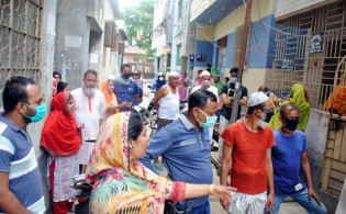 ৫ ছাত্রীর সাথে কেন এমন করলো মেস মালিক, উদ্ধার করল পুলিশ