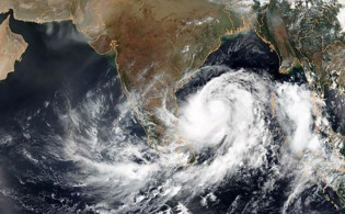 আম্ফানের টার্গেটে যে ১৪ জেলা, বড় বিপদের শঙ্কা