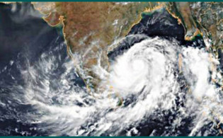 গত ১০০ বছরের মধ্যে সর্বোচ্চ প্রবল গতিতে হানা দিবে নিসর্গ, জেনে নিন গতিবেগ