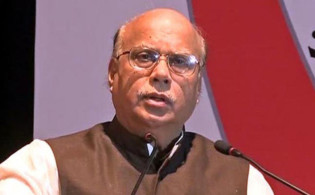 অপারেশন চলছে সাবেক স্বাস্থ্যমন্ত্রী মোহাম্মদ নাসিমের, অবস্থা সংকটাপন্ন