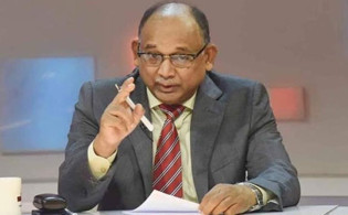 রেলপথ মন্ত্রী : আরও ১১টি জায়গায় হবে ট্রেনের টিকিট কাউন্টার
