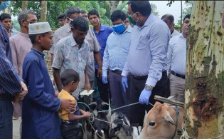 শিশু রহিমুল্লাহ’র পাশে দাড়ালেন ডিসি