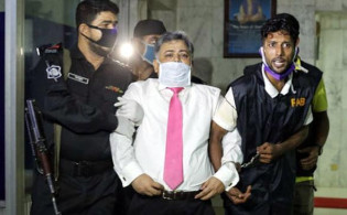 গ্যেফতার করা হলো শাহাবুদ্দিন মেডিকেলের সহকারী পরিচালককে এখনও চলছে অভিযান