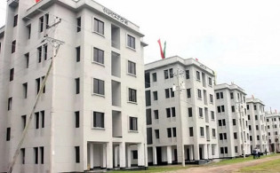 বস্তিবাসী ৬শ পরিবারকে ফ্ল্যাটের চাবি দিলেন প্রধানমন্ত্রী
