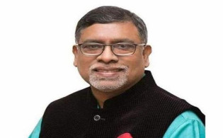 ডেঙ্গু আর করোনায় স্বাস্থ্যমন্ত্রীর দেড় বছর