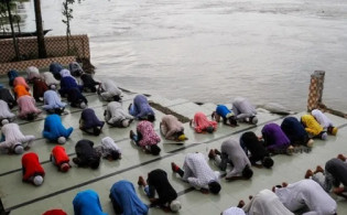 গতকালের ছবি দেখে কাঁদলো সারাদেশ