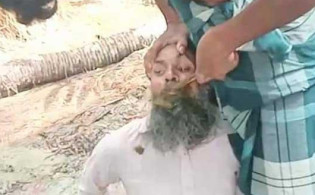বৃদ্ধকে খুঁটিতে বেঁধে নির্যাতন ও খাওয়ানো হলো গোবর