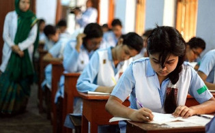 এইচএসসি পরীক্ষা নিয়ে পরীক্ষার্থীদের ১টি দাবী