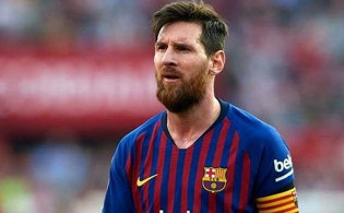 মেসির কারনে আরও একজনকে বরখাস্ত করলো বার্সা