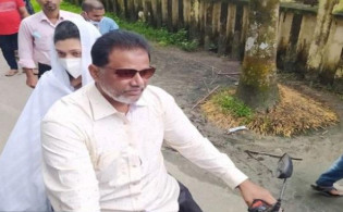 আদালতে আসার সময় বাবা-মাকে বিশেষ বার্তা দিয়েছেন মিন্নি