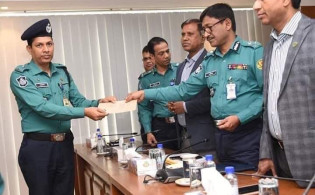 ডিএমপির শ্রেষ্ঠ পুলিশ পরিদর্শক অপারেশন্স হলেন ভাটারা থানার গোলাম ফারুক