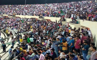দর্শক নিয়েই ফিরছে ফুটবল, টিকিটের দাম ঘোষণা