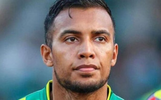 বাংলাদেশ অধিনায়কের একটি ভোট ও পাননি মেসি-রোনালদোর কেউই