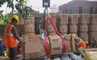 মসজিদের স্থানে মন্দির নির্মাণ, ধ্বসে পড়েছে ১২ টি পিলার