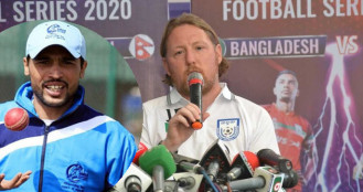 হঠাৎ বাংলাদেশকে নিয়ে যা বললেন পাক ক্রিকেটার আমির ও ফুটবল কোচ জেমি ডে