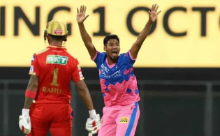 মোস্তাফিজের আইপিএলে সেরা বোলিং