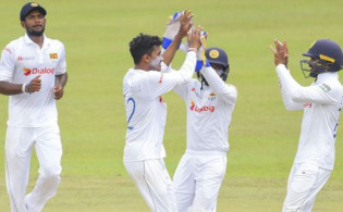 আবারও উইকেট হারালো বাংলাদেশ,দেখেনিন সর্বশেষ স্কোর