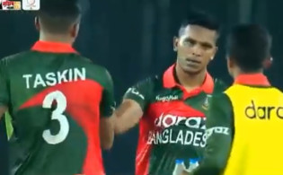 আউট,শেষ বলে উইকেট তুলে নিলেন সাইফউদ্দিন,সর্বশেষ স্কোর