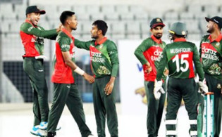 ইংল্যান্ড-অস্ট্রেলিয়ার ঘাড়ে নিশ্বাস ফেলছে বাংলাদেশ