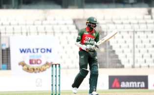 ব্রেকিং নিউজ: ৩২ মাস পর ‘তার সঙ্গে’ দেখা হলো বিশ্বসেরা অল রাউন্ডার সাকিবের