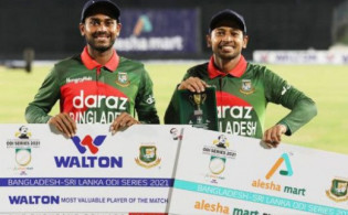 চলতি সিরিজে কেউ যা পারে নি সেটাই করে দেখিয়েছেন মুশফিক মিরাজ