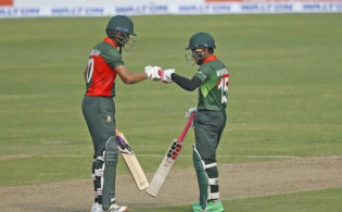 আইসিসি ব্যাটিং র্যাকিংয়ে চমক দেখালো মুশফিক ও মাহমুদউল্লাহ