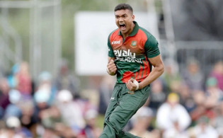 শ্রীলঙ্কার ব্যাটিং ঝড় থামালো তাসকিন, দেখেনিন সর্বশেষ স্কোর