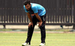 ঢাকা লিগে খুব ভালো খেললেও কোনো লাভ নেই: মাশরাফি