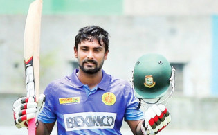 আবাহনীর প্রথম ম্যাচের একাদশ থেকে বাদ পড়লেন লিটন