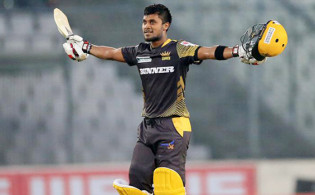 চার ছক্কার ঝড়ে ১০২ রান করে মাঠ ছাড়েন সাব্বির
