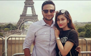 এইমাত্র নতুন সুখবর দিলেন সাকিব পত্নী শিশির