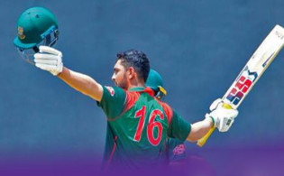 মাত্র ৭ বলে ৪০ রান তুলে তাক লাগিয়ে দিলেন বিশ্বকে