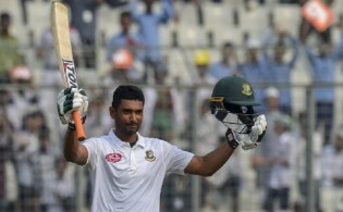 ক্যারিয়ারে আরও একটি নতুন রেকর্ডের সামনে দাড়িয়ে মাহমুদুল্লাহ