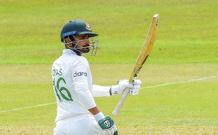 দুর্দান্ত ব্যাটিংয়ে হাফ সেঞ্চুরি করলেন লিটন দাস,সর্বশেষ স্কোর