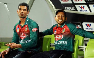 হঠাৎ মাহমুদউল্লাহকে নিয়ে মুশফিকের আবেগঘন বার্তা