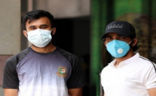 এক রাতও ঘুমাতে না পেরে, দেশে ফিরলেন মুমিনুল-সাদমানরা