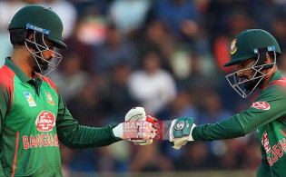 টস শেষ ব্যাটিংয়ে বাংলাদেশ