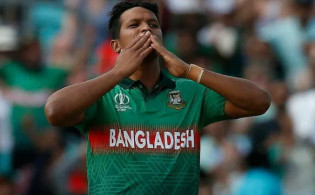 আউট শুরুতেই ২ উইকেট তুলে নিলো বাংলাদেশ
