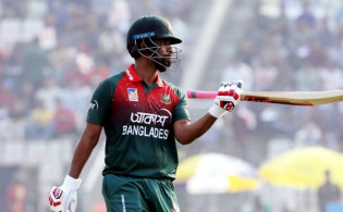 আজ নতুন করে রেকর্ড বুকে নাম লেখালেন তামিম ইকবাল