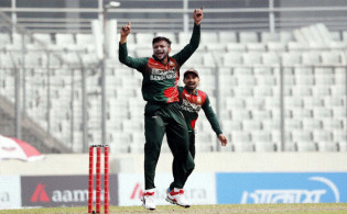 ‘প্রতিশোধ’ নিয়ে মাশরাফিকে ছাড়িয়ে সাকিবের রেকর্ড