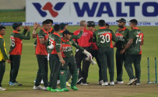 আগামীকাল সকাল ১০টা নয় ২য় ওয়ানডেতে নতুন সময়ে জিম্বাবুয়ের বিপক্ষে মাঠে নামছে বাংলাদেশ