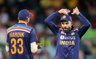 কোহলিকে বাদ দিয়ে ওয়ানডে দল ঘোষণা