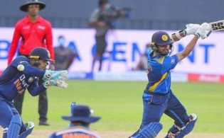 ভারতকে লড়াকু টার্গেট দিল শ্রীলংকা