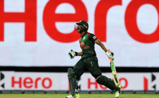 ডাবল সেঞ্চুরি সামনে দাঁড়িয়ে মাহমুদুল্লাহ রিয়াদ