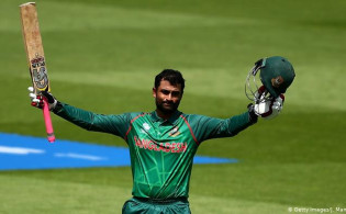 মাশরাফিকে টপকে নতুন রেকর্ড গড়লো তামিম