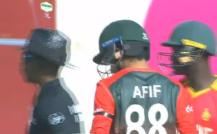 আউট হলেন সাকিব : জয়ের জন্য বাংলাদেশের প্রয়োজন আরও