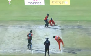 ১৫ ওভার শেষ জয়ের জন্য শেষ ৩৬ বল থেকে বাংলাদেশের প্রয়োজন আরও