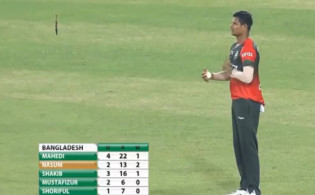 জয়ের জন্য শেষ ৪২ বল থেকে অস্ট্রেলিয়ার প্রয়োজন আরও